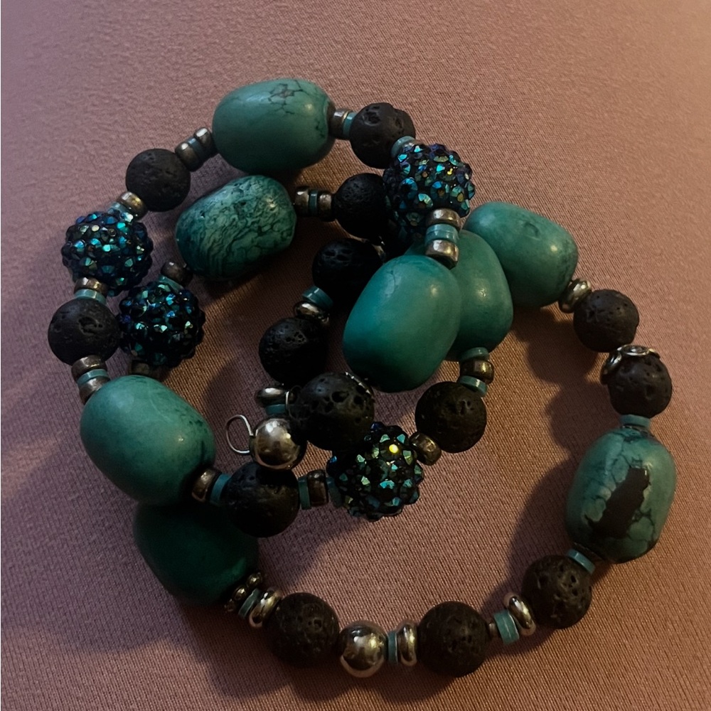 Howlite and Tektite stretch bracelet